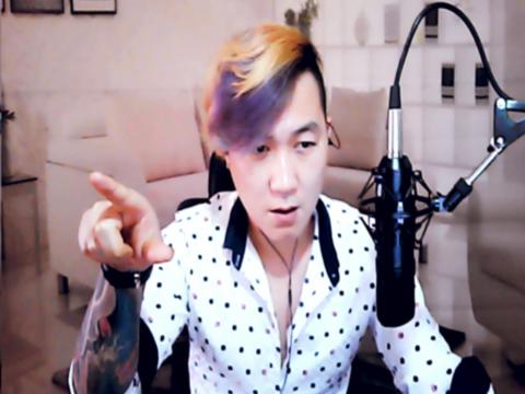 时代★热舞女神小爱(70865438)的直播-网易C