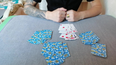 扑克牌技教学万能发牌方法一边发牌一边认牌手法揭秘