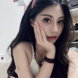 不说话就是甜妹!
