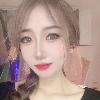 不说话就是甜妹
