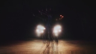 简绍灵《刀尖上的领舞者》