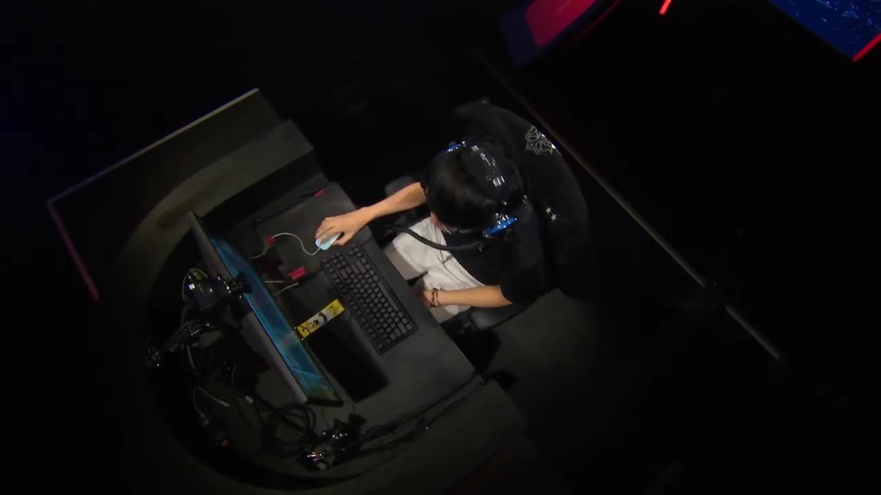 2018《星际争霸II》世界锦标赛全球总决赛 败者组比赛 Has vs Dark