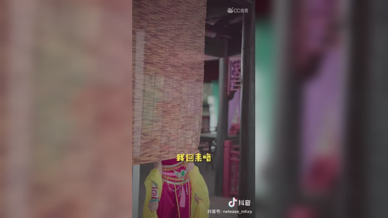【短视频：梦幻小剧场】猫系女友和犬系女友，你更喜欢哪一种？#论坛菌##梦幻视频站#