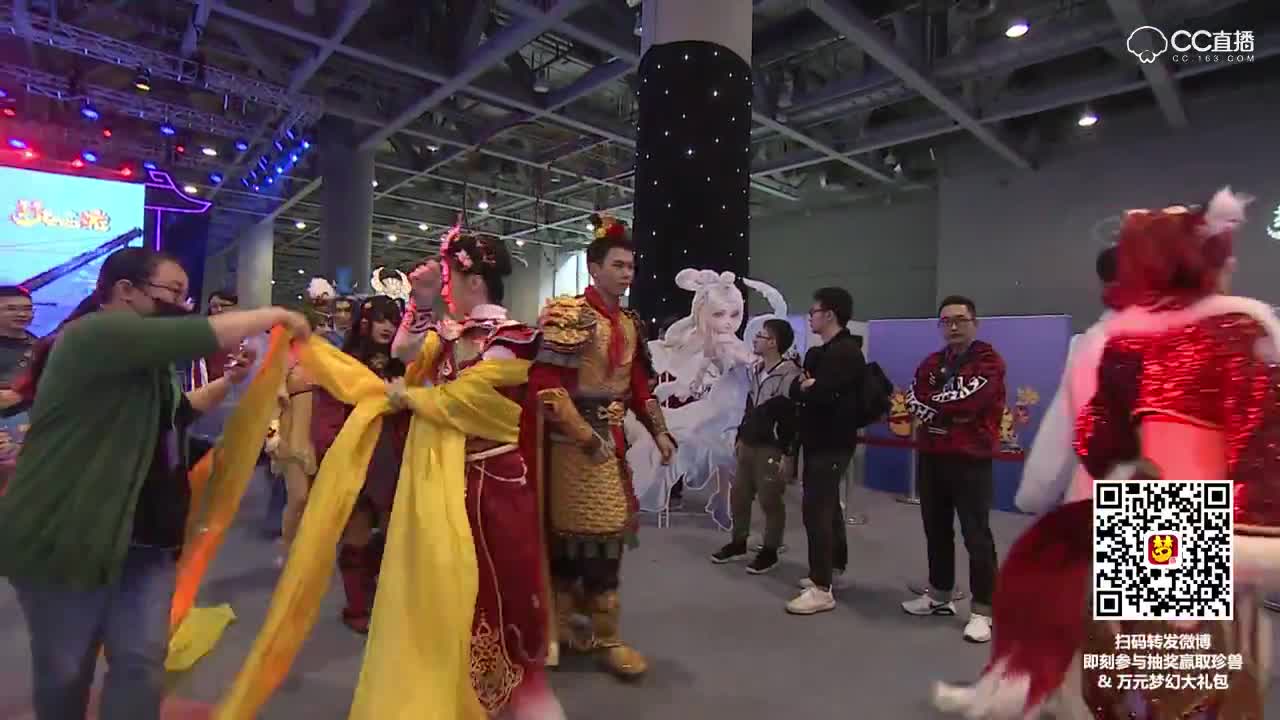 #梦幻西游##梦幻手游视频#2018嘉年华现场，COSPLAY带你玩转女儿村、花果山