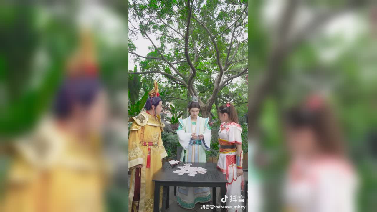 【短视频：梦幻小剧场】你能出gui为什么我不能？