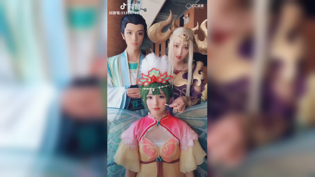 【短视频：梦幻小剧场】你的小娥子突然来电并对你卖了个萌