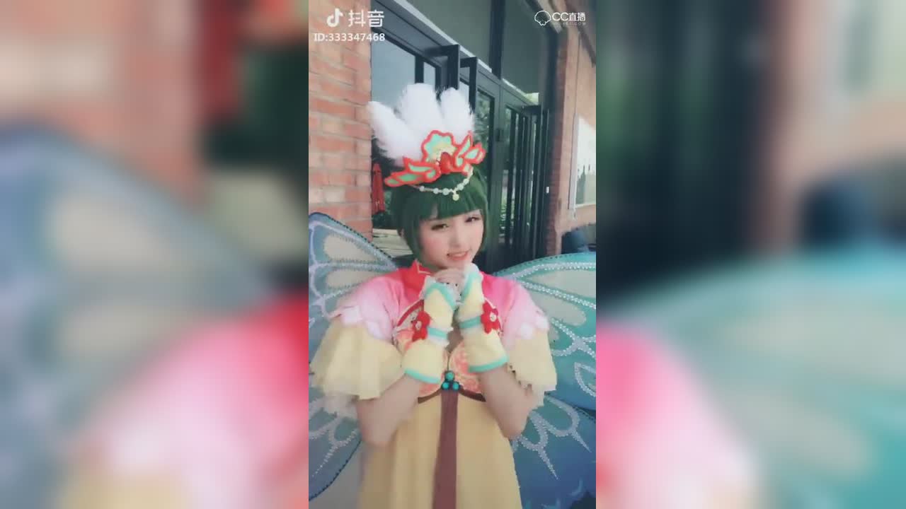 【短视频：梦幻小剧场】外表呆萌笑嘻嘻，内心狂野爱蹦迪，你们身边有像小娥子这样的小姐姐吗？