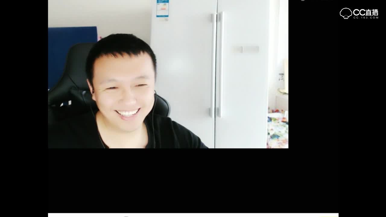 抗揍美颜和素颜