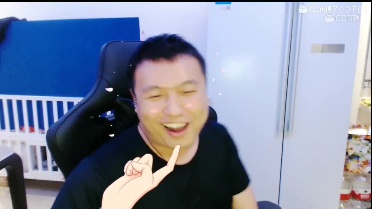 老王参加节目猥琐表情