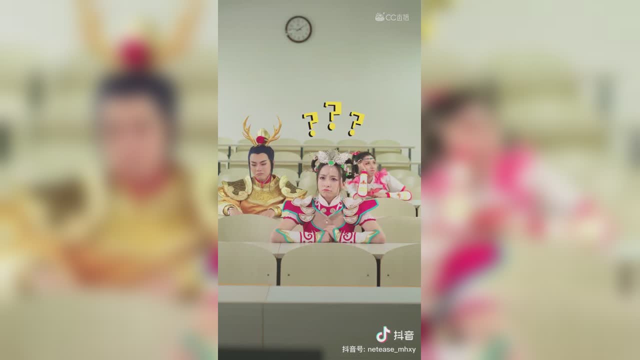 【短视频：梦幻学院小剧场】体育老师的身体着实令人担忧