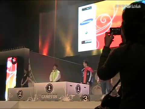 【魔兽争霸3珍贵的记忆碎片】WCG2008世界总决赛当时年仅17岁的Happy和木瓜两大
