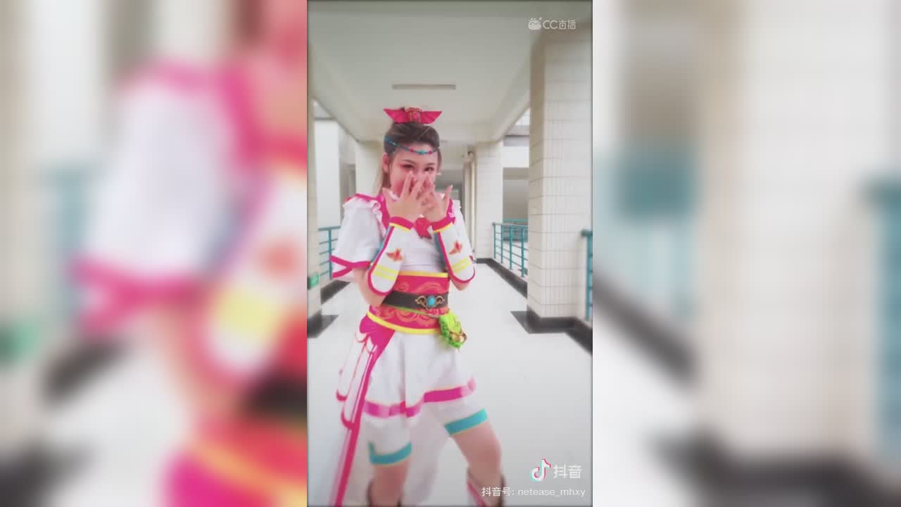 【短视频：梦幻小剧场】#论坛菌##梦幻视频站#美丽可爱的飞燕女小姐姐营业啦！