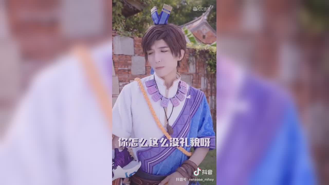 【短视频：梦幻小剧场】就问你尴不尴尬吧~#论坛菌##梦幻视频站#