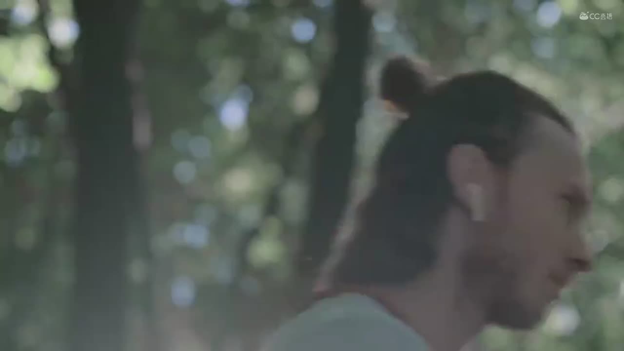 在现实中化身猎魔人！《巫师》增强现实AR游戏预告片