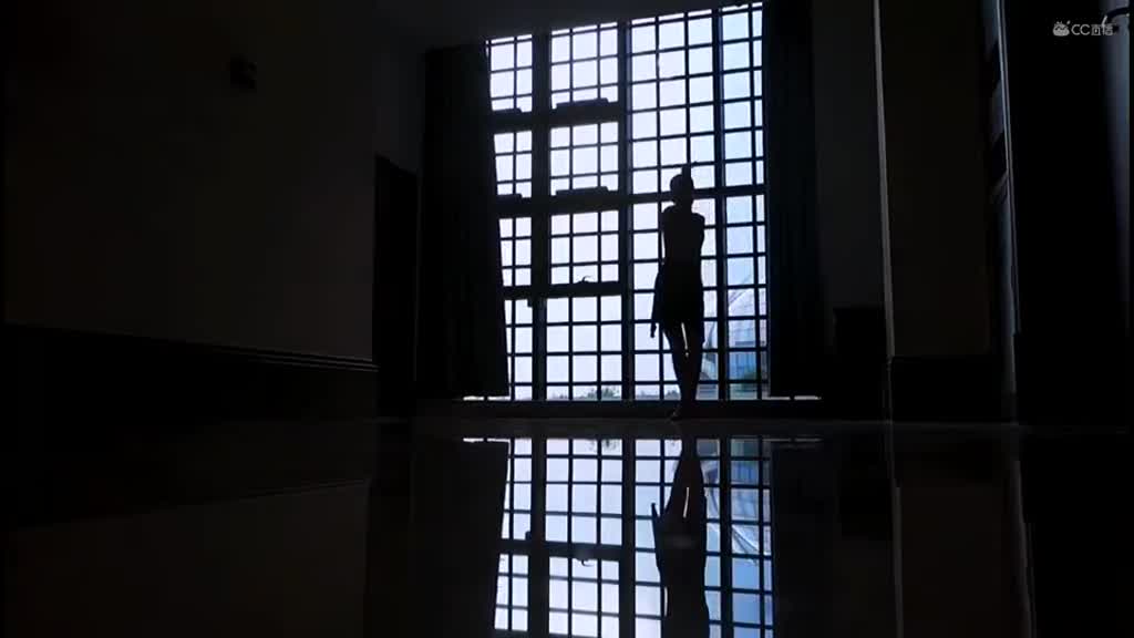比我想象的深情 也比我想象的冷漠