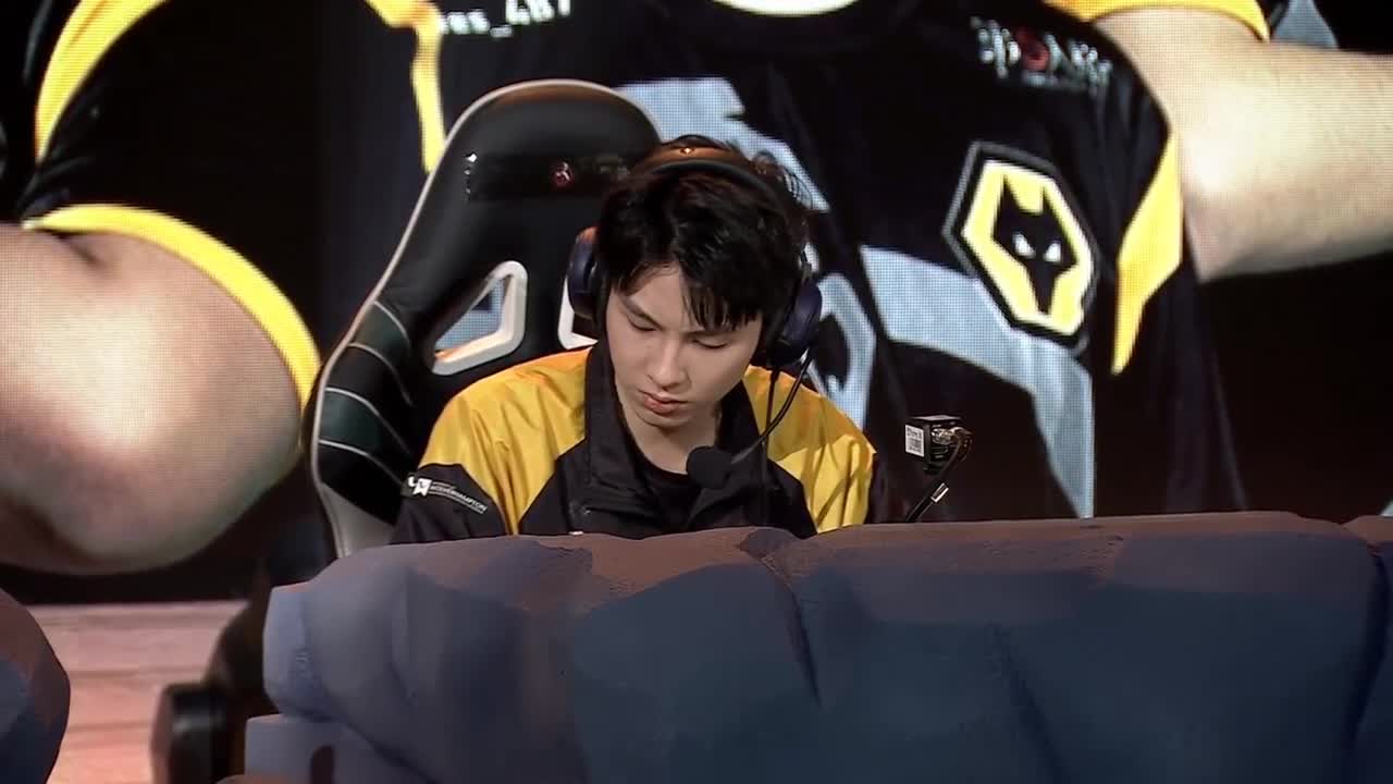 WOLVES-DOU5 set1