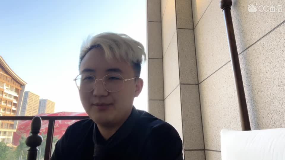 这个月直播的最后一天~赐予我加油棒吧~