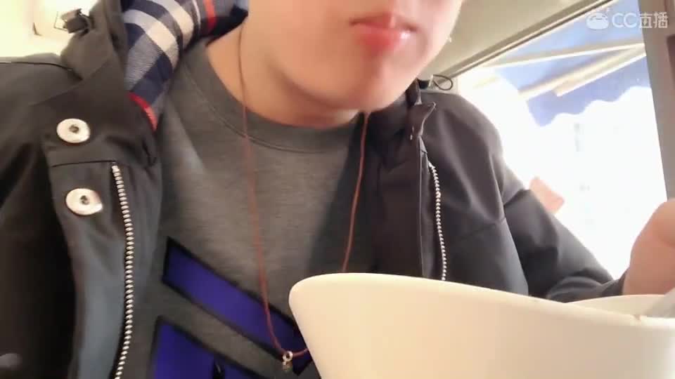 简简单单又吃饭