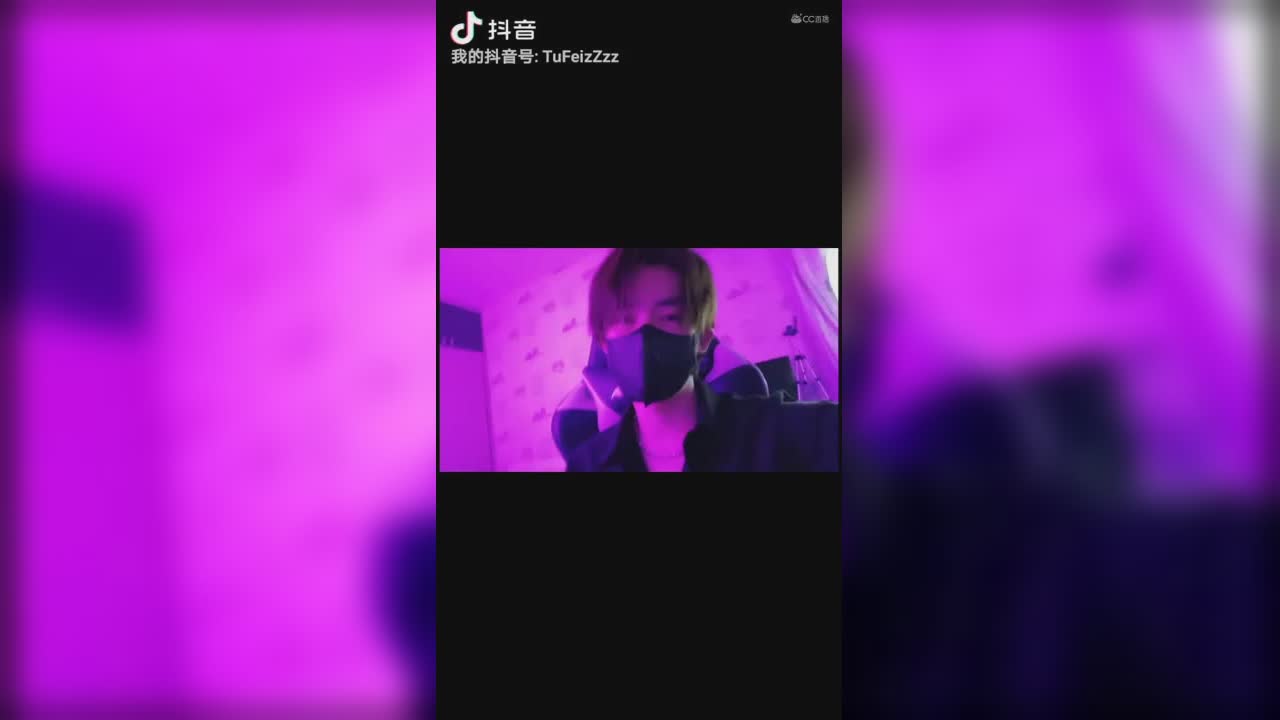深夜在家 饥渴难耐 点开视频让我亲一口8