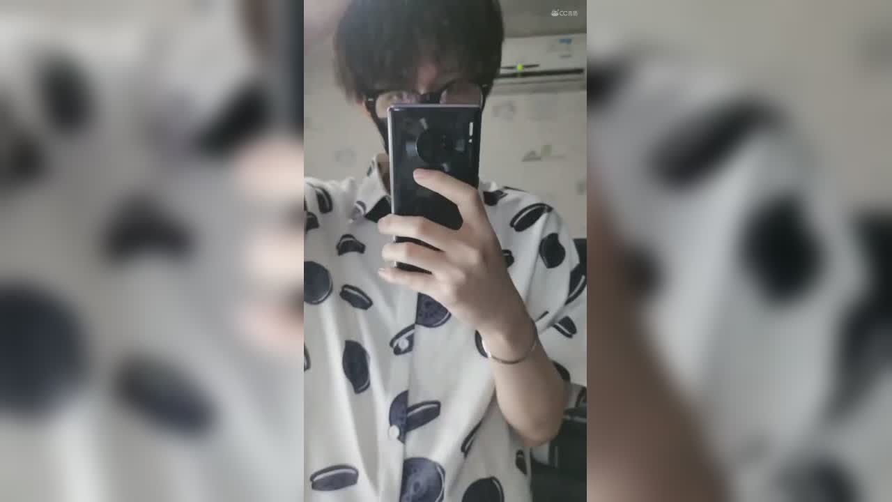 六一你可以跟我要礼物 那等父亲节到了 你不送礼你可别怪我翻脸