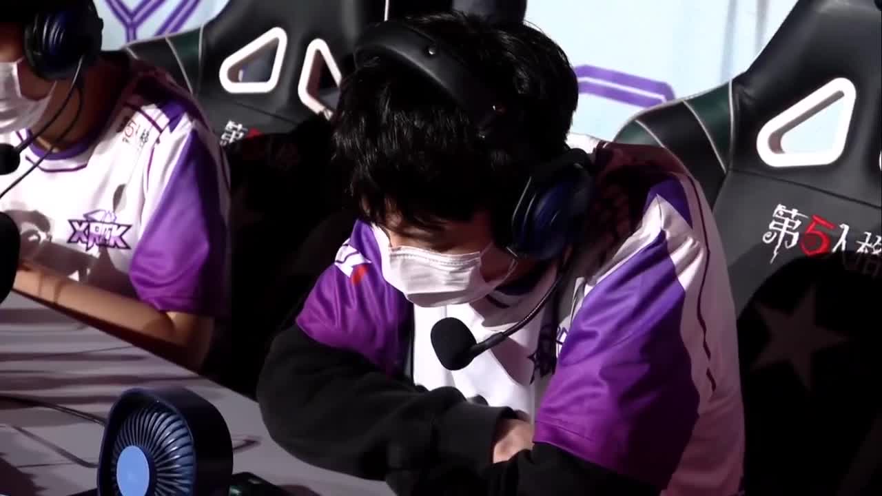 今天也是和之启一起看比赛~ 第1段