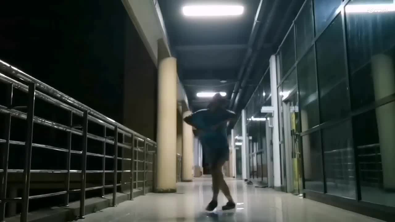 主播真的是萌妹w长的高的萌妹也是萌妹呀～