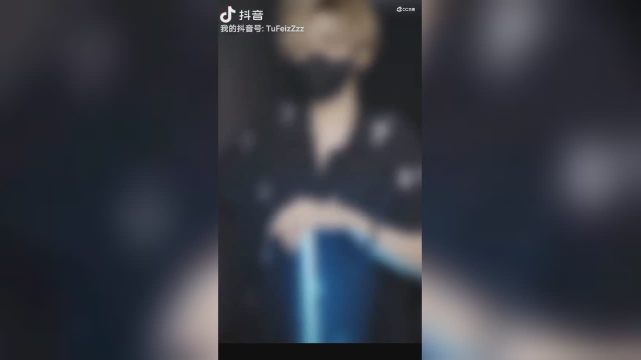 我挺会哄女孩子睡觉的，一句在么，她就说要睡了  