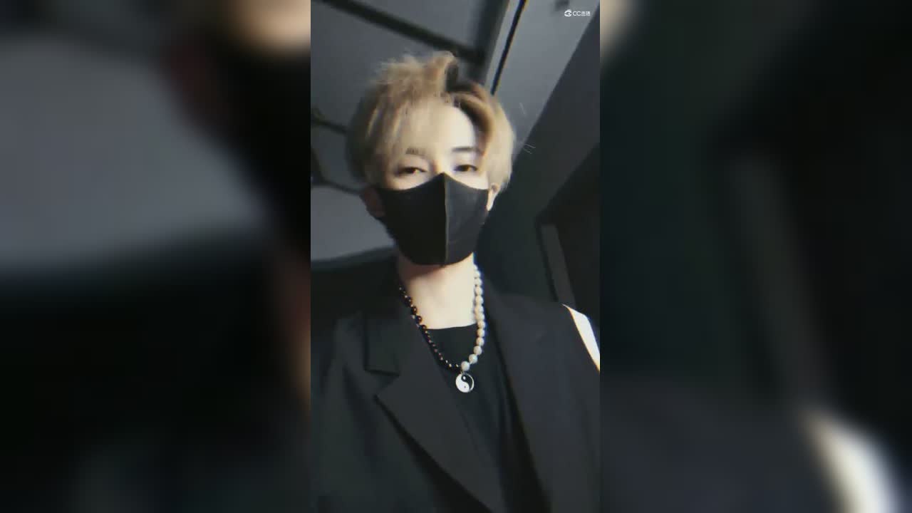 这口罩成功给我遮丑了