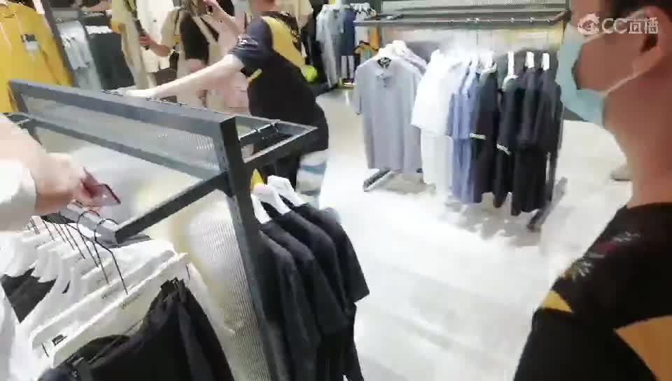 户外吃饭