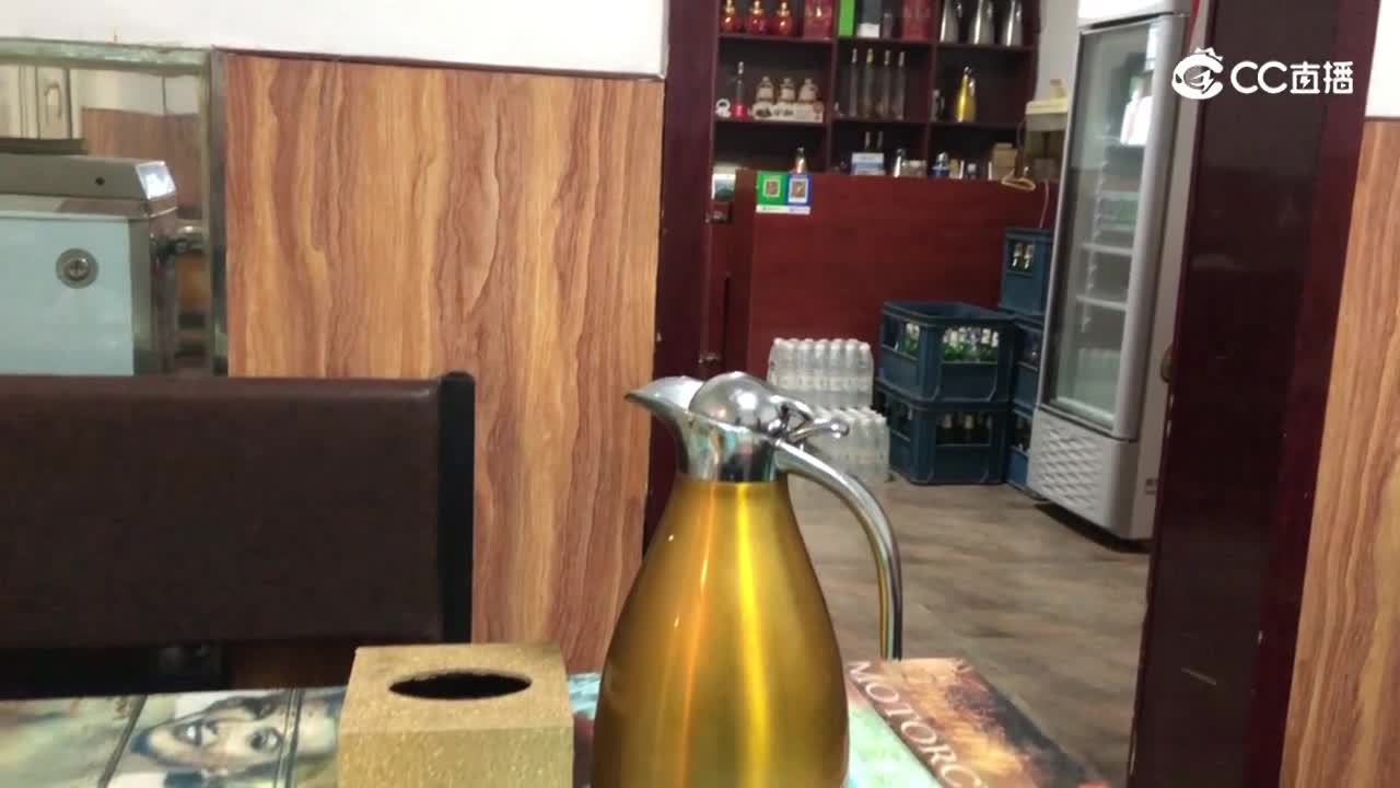 2021没什么可留恋的，自己搞砸了很多事情，来吃烧烤一个人，或许一会喝酒了能说点话，不然就沉默