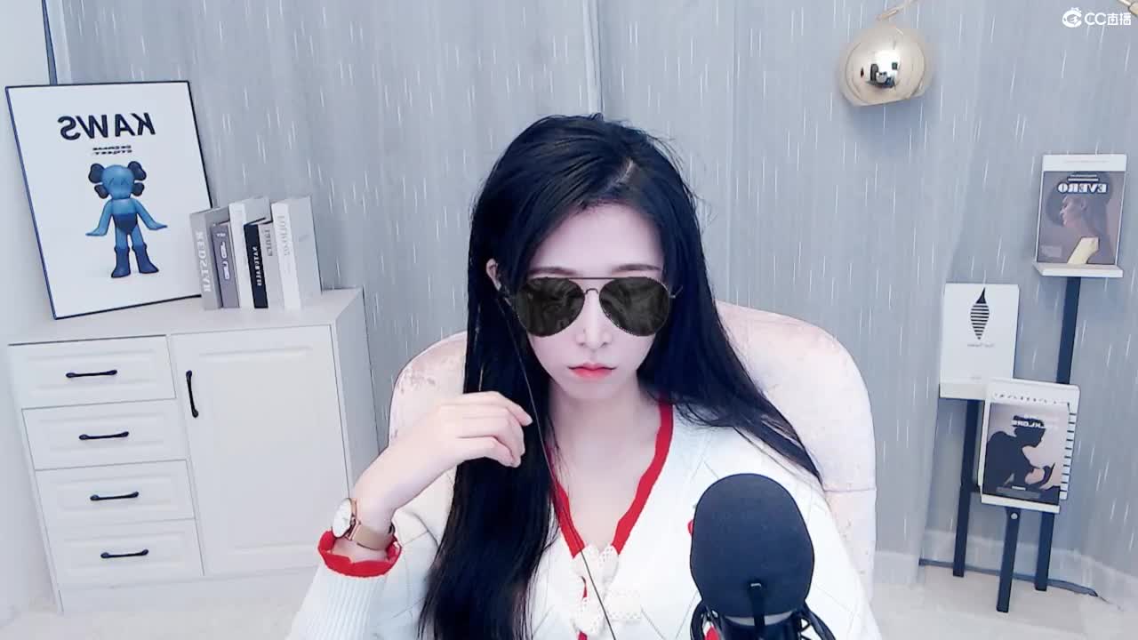 好看的皮囊一贫如洗 第1段