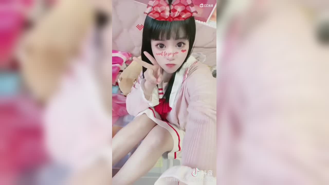 917-月儿【主持】的圈子视频
