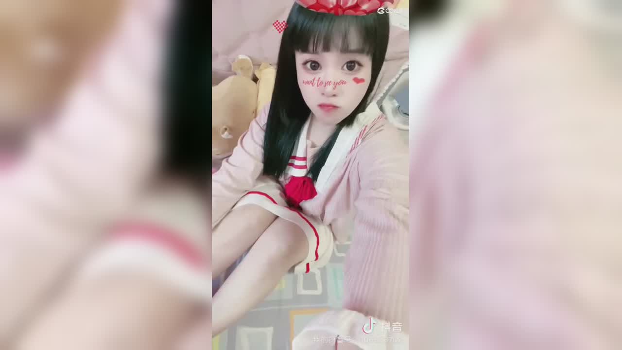 917-月儿【主持】的圈子视频