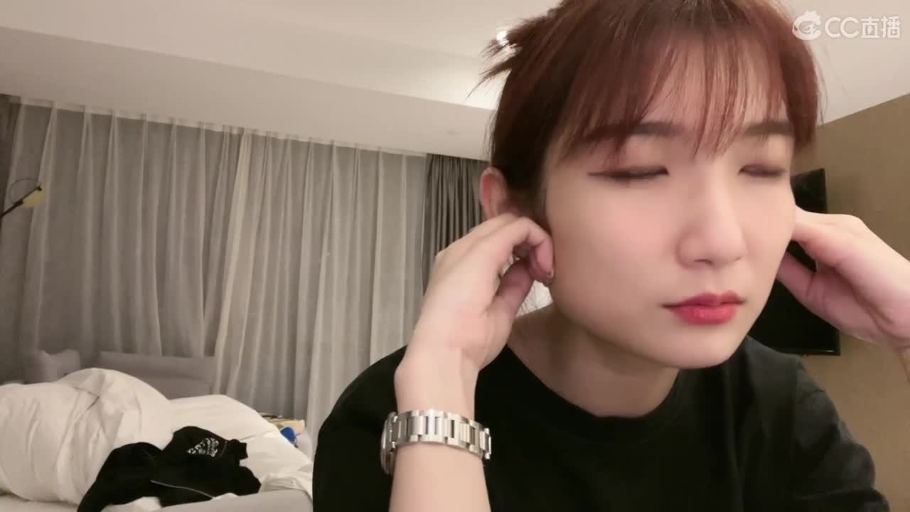 彩排回来聊天睡觉！