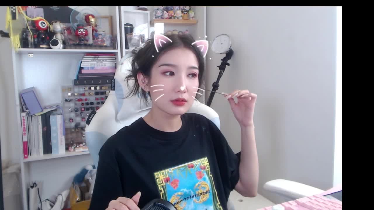 结束了一天的工作 吃饭聊天 第3段