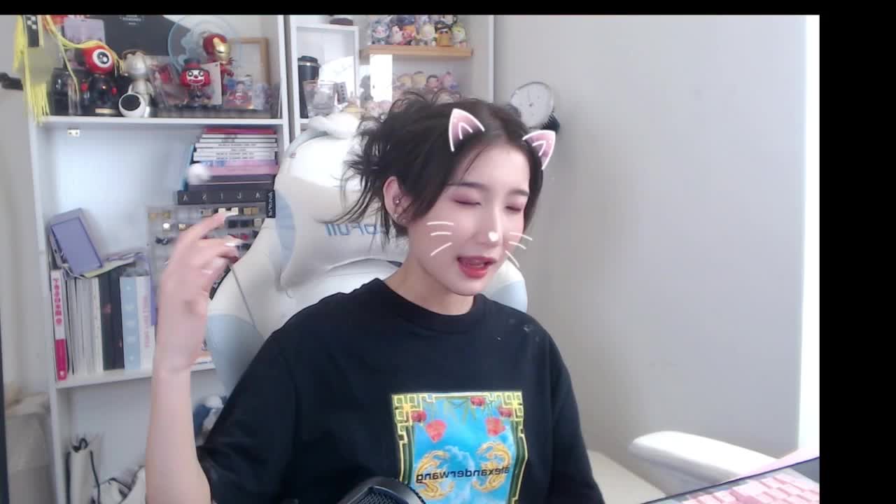 结束了一天的工作 吃饭聊天 第4段