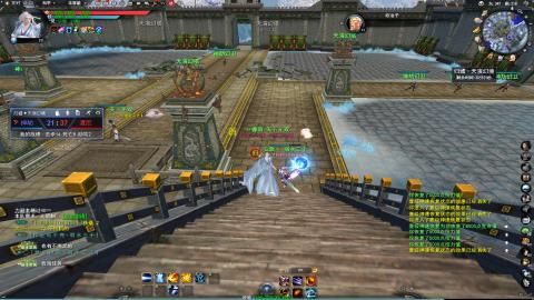 逮住一个死里揍